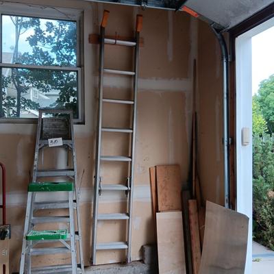 16 FOOT LOUISVILLE ALUMINUM EXTENSION LADDER