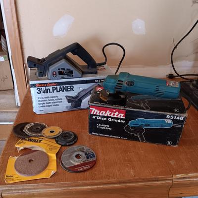 MAKITA 4" DISC GRINDER AND 3 1/4" PLANER