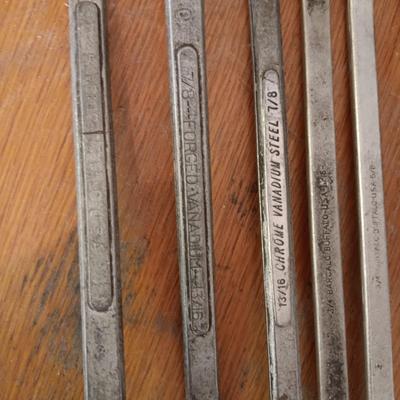 SOCKET SET AND COMBINATION WRENCHES