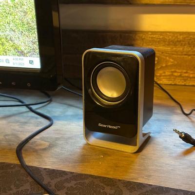 GAMING COMPUTER W/WIN 10, 27" MONITOR, GEAR HEAD SPEAKERS, MOUSE AND KEYBOARD