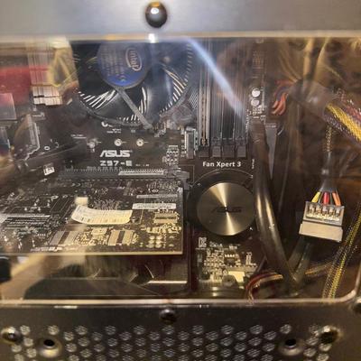GAMING COMPUTER W/WIN 10, 27" MONITOR, GEAR HEAD SPEAKERS, MOUSE AND KEYBOARD