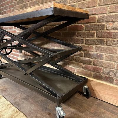 UNIQUE INDUSTRIAL SCISSOR LIFT WHEEL CRANK TABLE