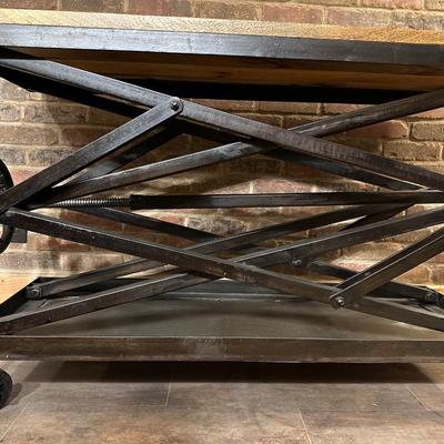 UNIQUE INDUSTRIAL SCISSOR LIFT WHEEL CRANK TABLE