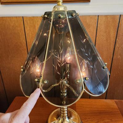 Touch On / Off Table lamp w 3 Setting