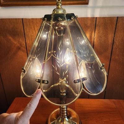 Touch On / Off Table lamp w 3 Setting