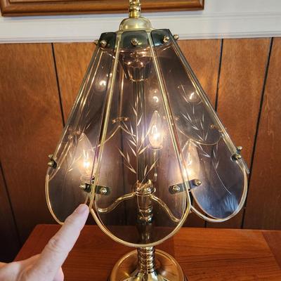 Touch On / Off Table lamp w 3 Setting