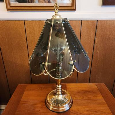 Touch On / Off Table lamp w 3 Setting