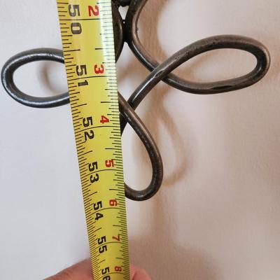 4 Plate Metal Vertical Wall Hanging or Flip it to Hang Mugs , Hats, Coats