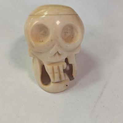 Chinese Hand Carved Boxwood Bead Antique Carved Bone Skull