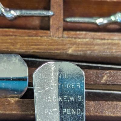 THE BUTTERER, Corn Cobb Buttering Spoons Set Of 4 Stainless Steel, The Original 1940s Era Stamped Racine WI Patent Pending