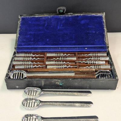 THE BUTTERER, Corn Cobb Buttering Spoons Set Of 4 Stainless Steel, The Original 1940s Era Stamped Racine WI Patent Pending