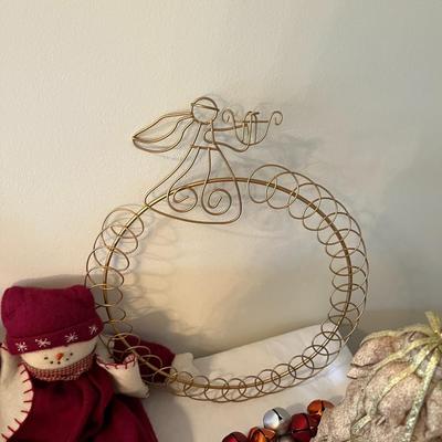 Christmas Decor Lot (LR)