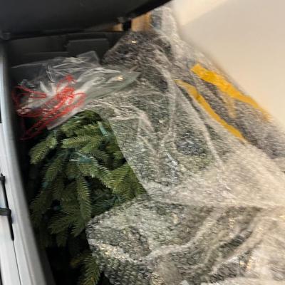 Christmas Tree (G)