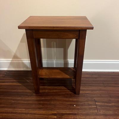 Heartland Furniture Mission Style Side Table (BD-MG)