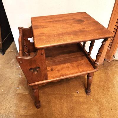 Lot #192 Ethan Allen Maple/Birch Lamp Table/Magazine Rack combo