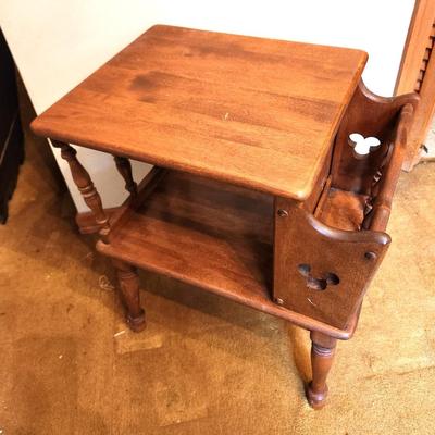 Lot #192 Ethan Allen Maple/Birch Lamp Table/Magazine Rack combo