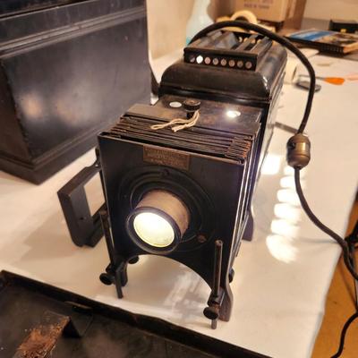 Lot #197 Magic Lantern for showing glass slides - entertainment device - WORKS
