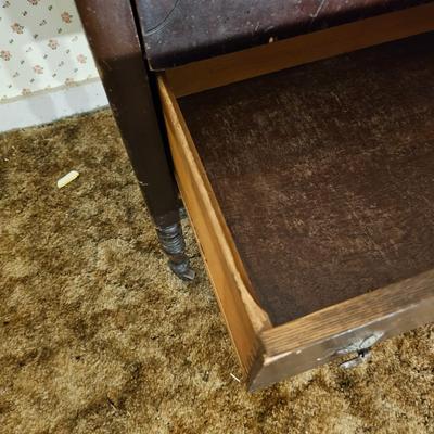 Four Drawer Dresser with Mirror (G3-JS)