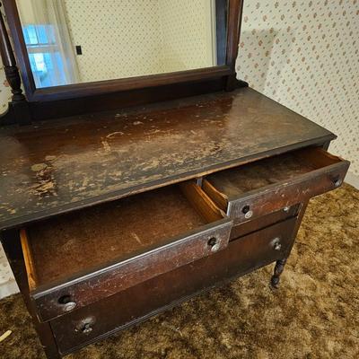 Four Drawer Dresser with Mirror (G3-JS)