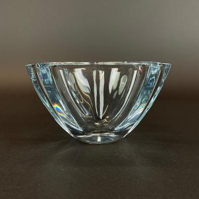 Sale Photo Thumbnail #897: Bowl has a chip and a crack, please refer to photos.
Measurements:
3.25” in height, 6.25” in diameter