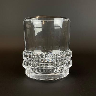 Sale Photo Thumbnail #907: Designed by Bengt Edenfalk for Skruf Glasbruk in the 1950’s-1960’s
Has a geometric mid-century Scandinavian modern design
Measurements:
6.25” in height, 5.5” in width, 4.25” in depth