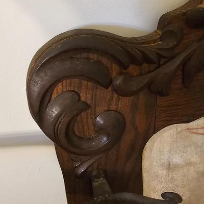 Vintage Hall Tree Storage Seat w/Mirror. (G6-JS)