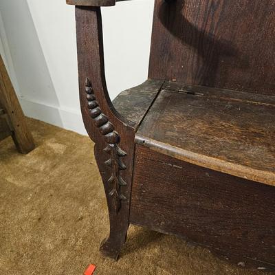 Vintage Hall Tree Storage Seat w/Mirror. (G6-JS)