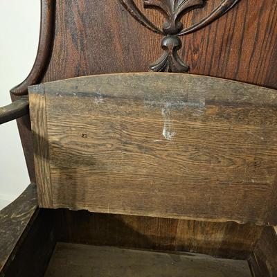 Vintage Hall Tree Storage Seat w/Mirror. (G6-JS)
