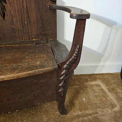 Vintage Hall Tree Storage Seat w/Mirror. (G6-JS)