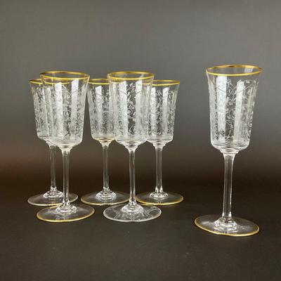 Sale Photo Thumbnail #919: The set has etched animals and gold trim at top. Discontinued 1947 - 1961
The gold trim is wearing off. All glasses have no chips or flea bites.
Measurements:
7.75” in height, 2.75” in diameter