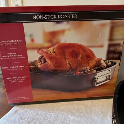Non Stick Roasting Pan and Rack (G)