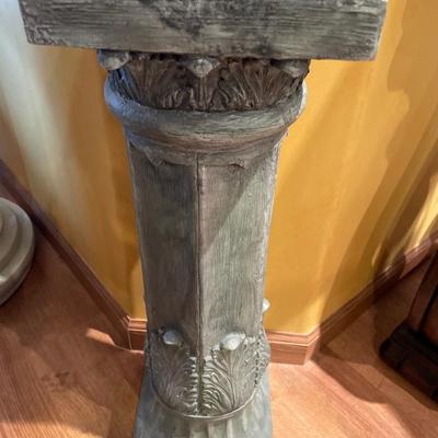 Pedestal and Green Tuscan vase