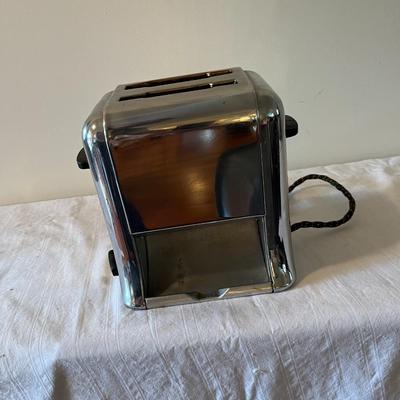 Vintage Delta Pop Down Automatic Toaster Model 280