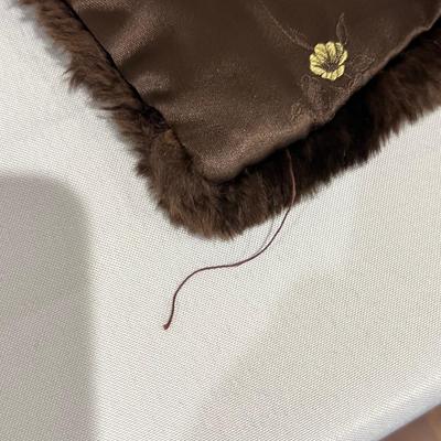 Fur Stole & Collar Plus Kid Gloves (BD-RG)