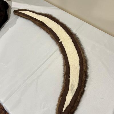 Fur Stole & Collar Plus Kid Gloves (BD-RG)