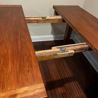 GS Furniture High Top Table & Four Chairs (BD-MG)