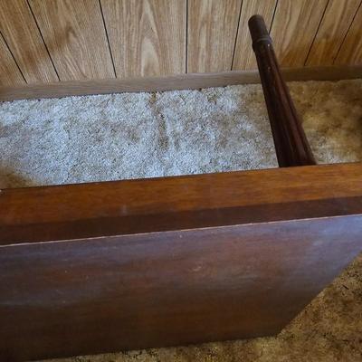 Fluted Pedestal Leg Coffee Table (G5-JS)