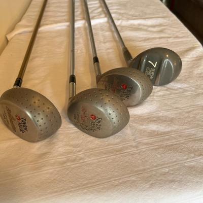 Univ Of Tenn Miller Golf Bag and Clubs (G)