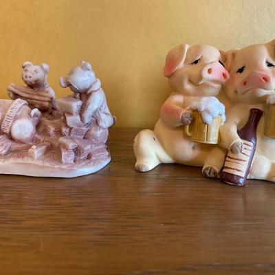 Pewter items and Pigs