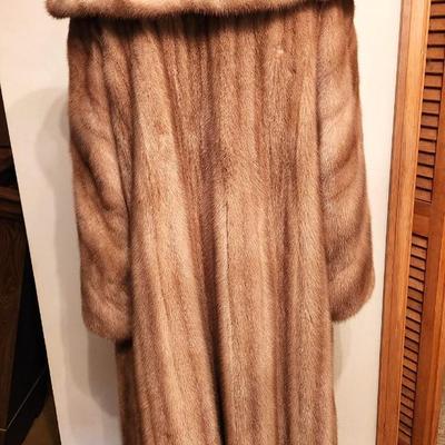 Lot #203 Lovely Vintage KREEGER'S Full Length Mink Coat - Fawn color