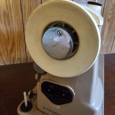 Singer Portable Sewing Machine & Accessories (G5-JS)