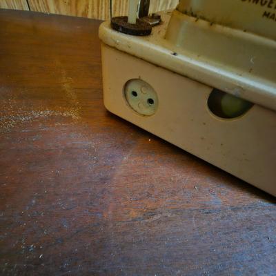 Singer Portable Sewing Machine & Accessories (G5-JS)