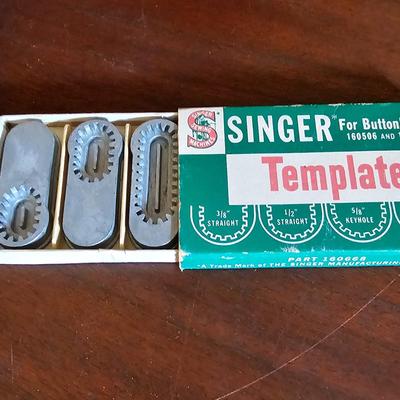 Singer Portable Sewing Machine & Accessories (G5-JS)