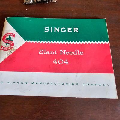 Singer Portable Sewing Machine & Accessories (G5-JS)