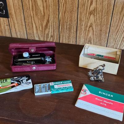 Singer Portable Sewing Machine & Accessories (G5-JS)