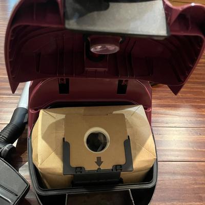 Bissell Canister Vacuum (BK-MG)