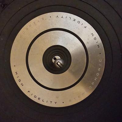 Zenith Stereophonic High Fidelity Phonograph & AM/FM Tuner (G5-JS)