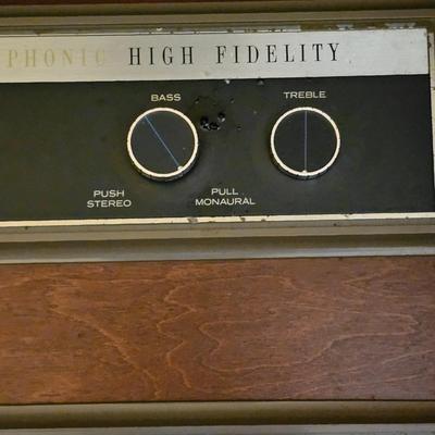 Zenith Stereophonic High Fidelity Phonograph & AM/FM Tuner (G5-JS)