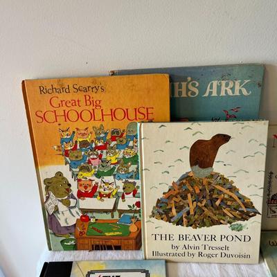 Lot of Children's Books (G)