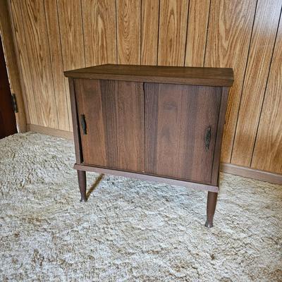 Mid Century Modern Sliding Door Cabinet (G5-JS)